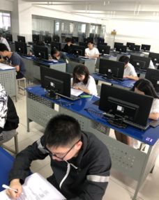 信息工程系技能節(jié)系列報道之六 網(wǎng)絡工程賽項現(xiàn)場直擊